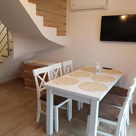 Lodge Szmaragdowe Morze